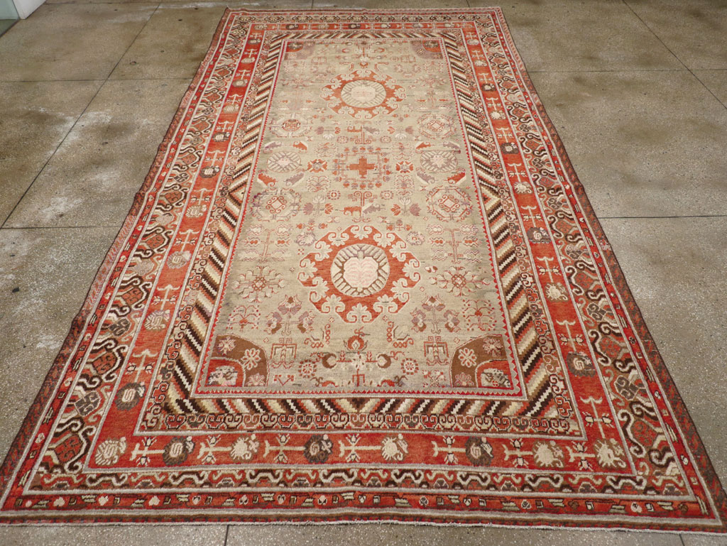 Antique East Turkestan Khotan Large Gallery Carpet, No.31209 - Galerie Shabab