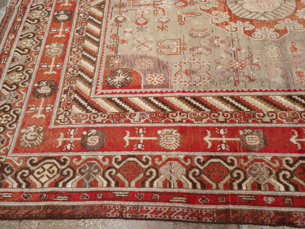 Antique East Turkestan Khotan Large Gallery Carpet, No.31209 - Galerie Shabab