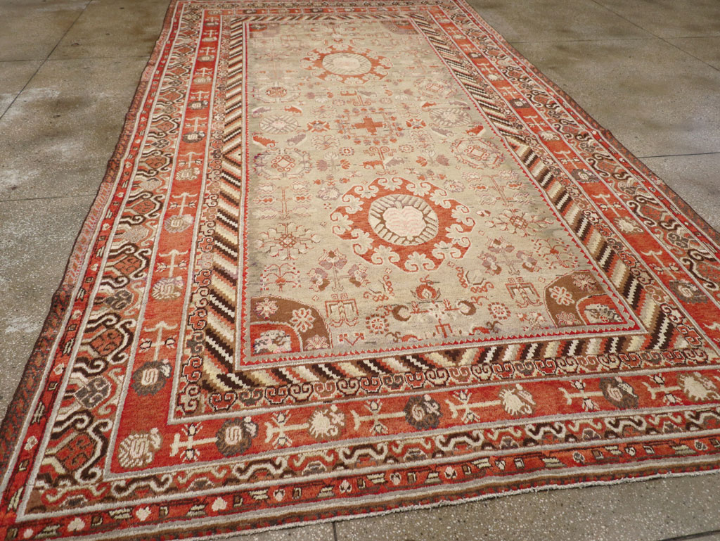 Antique East Turkestan Khotan Large Gallery Carpet, No.31209 - Galerie Shabab