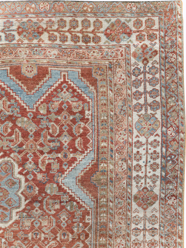 Antique Persian Shiraz Small Room Size Carpet, No.31215 - Galerie Shabab