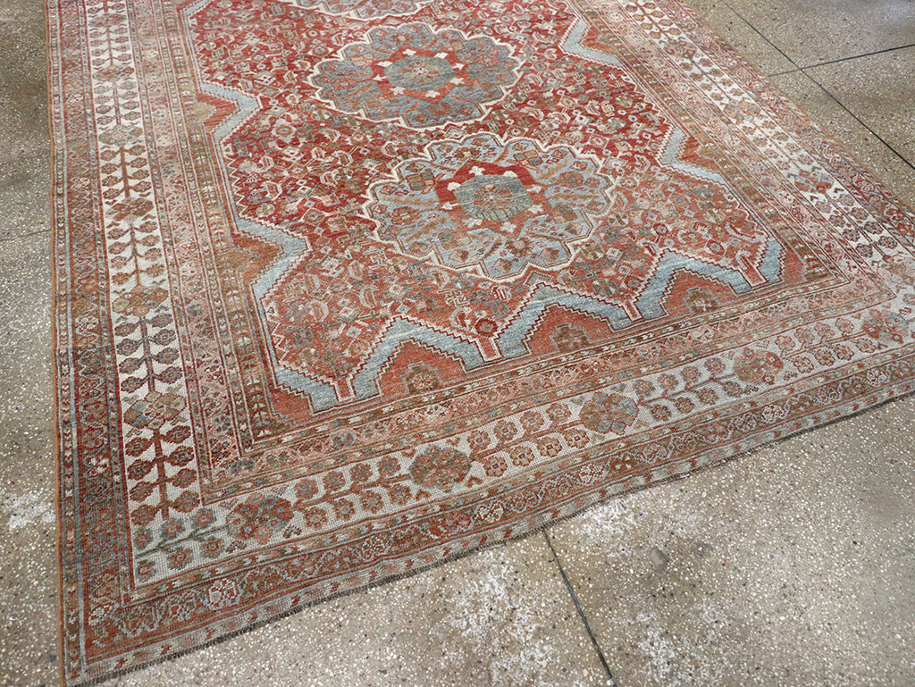 Antique Persian Shiraz Small Room Size Carpet, No.31215 - Galerie Shabab