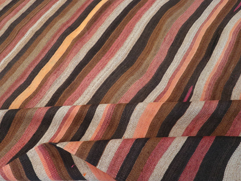 Vintage Turkish Flatweave Kilim Long Room Size Carpet, No.31223 - Galerie Shabab