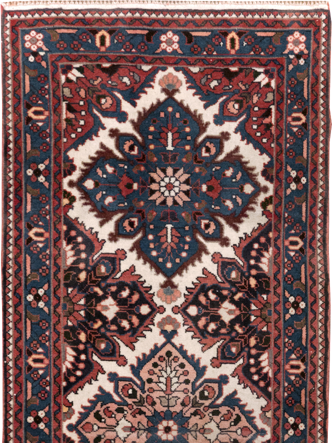 Vintage Persian Hamadan Runner, No.31224 - Galerie Shabab