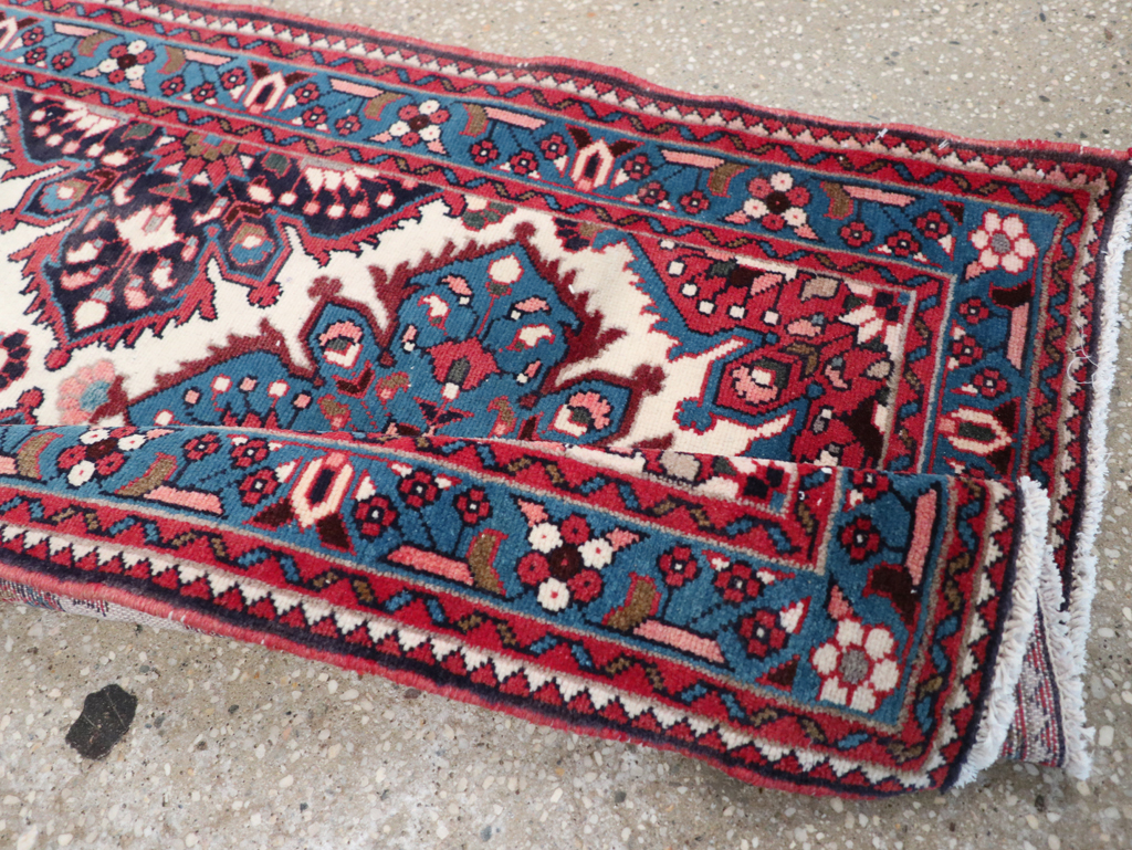 Vintage Persian Hamadan Runner, No.31224 - Galerie Shabab