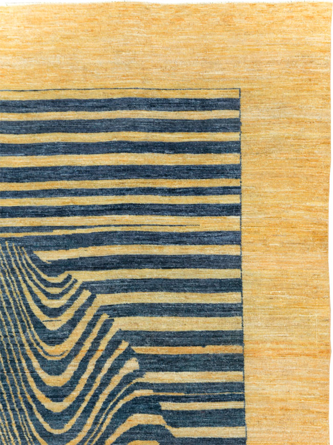 Contemporary Turkish Room Size Carpet, No.31227 - Galerie Shabab