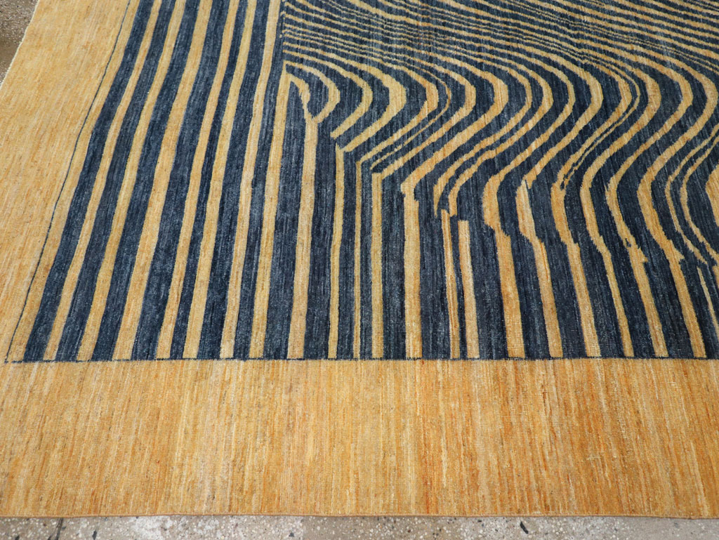 Contemporary Turkish Room Size Carpet, No.31227 - Galerie Shabab