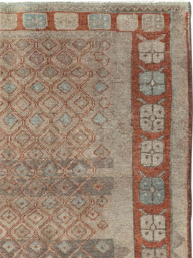 Vintage Persian Veece Accent Carpet, No.31228 - Galerie Shabab