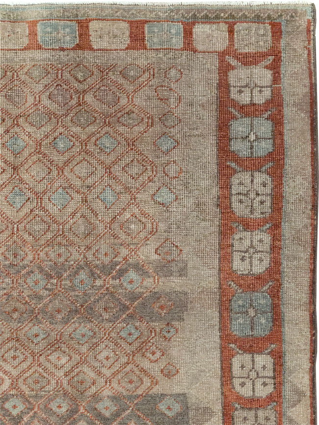Vintage Persian Veece Accent Carpet, No.31228 - Galerie Shabab