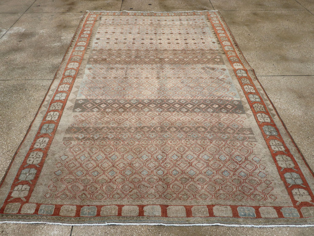 Vintage Persian Veece Accent Carpet, No.31228 - Galerie Shabab