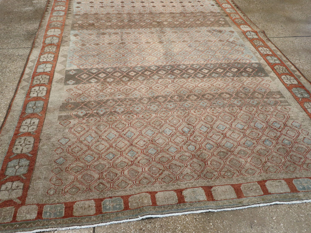 Vintage Persian Veece Accent Carpet, No.31228 - Galerie Shabab