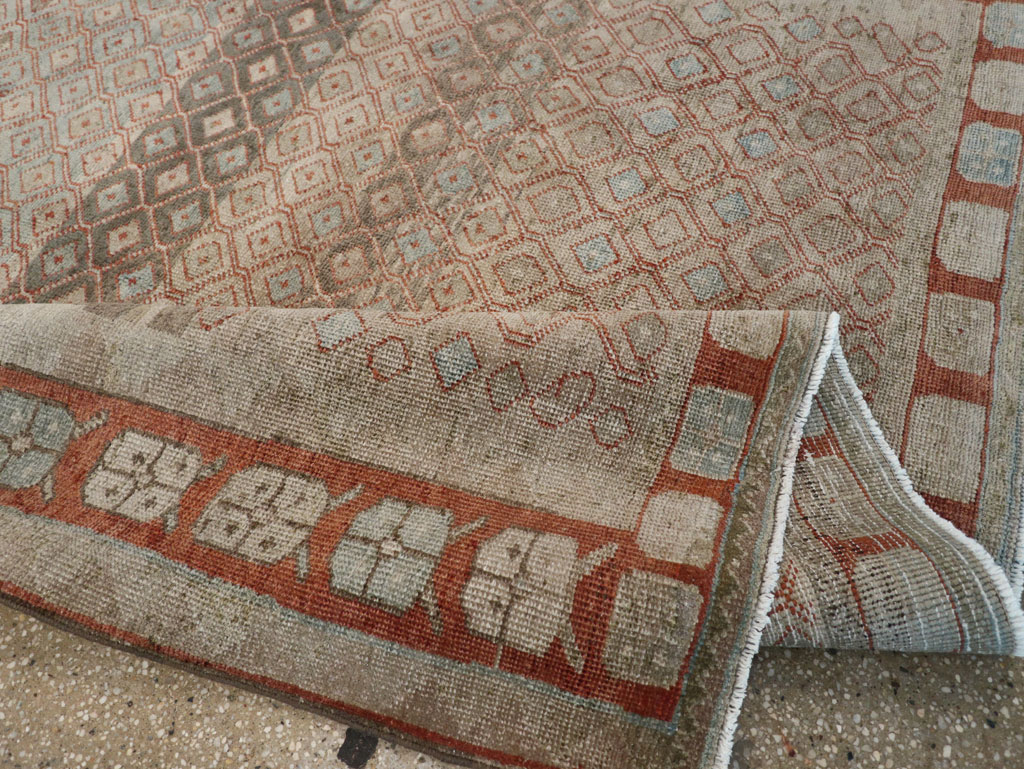 Vintage Persian Veece Accent Carpet, No.31228 - Galerie Shabab