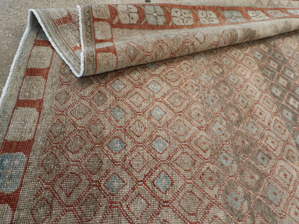 Vintage Persian Veece Accent Carpet, No.31228 - Galerie Shabab