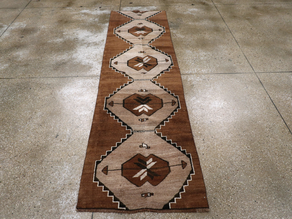 Vintage Turkish Anatolian Tribal Runner, No.31229 - Galerie Shabab