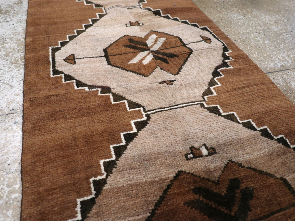 Vintage Turkish Anatolian Tribal Runner, No.31229 - Galerie Shabab