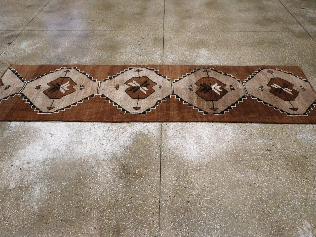 Vintage Turkish Anatolian Tribal Runner, No.31229 - Galerie Shabab