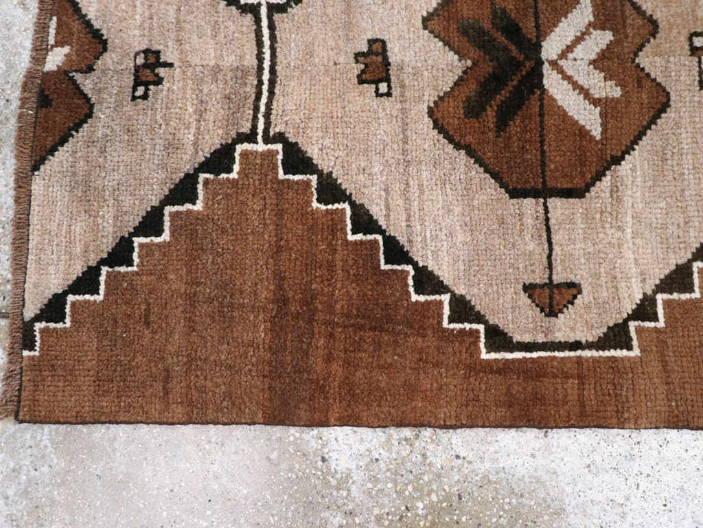 Vintage Turkish Anatolian Tribal Runner, No.31229 - Galerie Shabab