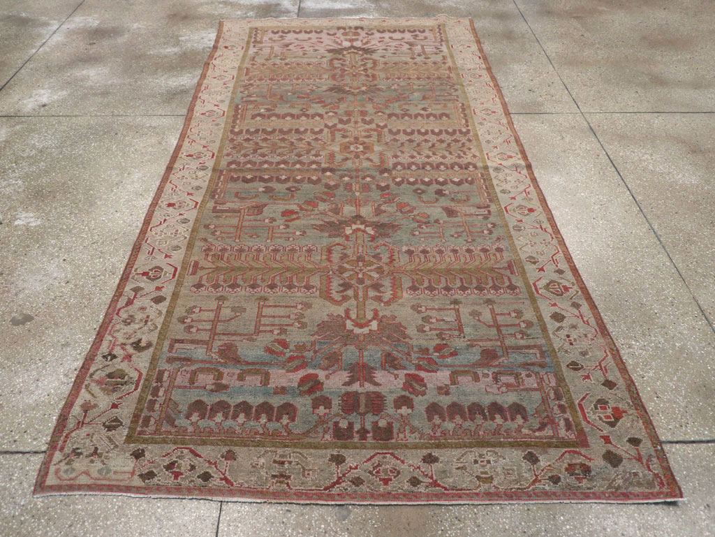 Antique Persian Bakhtiari Gallery Rug, No.31231 - Galerie Shabab