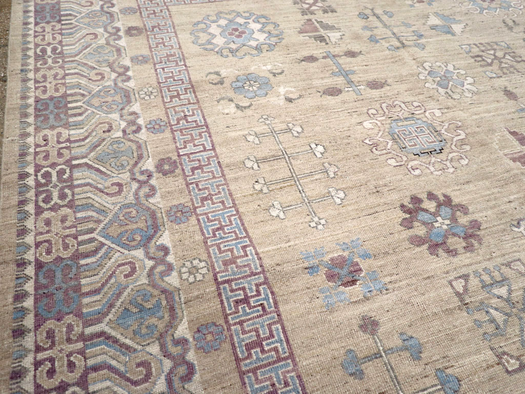 Contemporary East Turkestan Khotan Room Size Carpet, No.31237 - Galerie Shabab