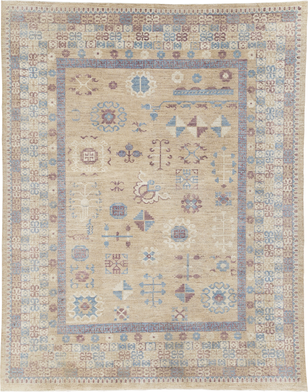 Contemporary East Turkestan Khotan Room Size Carpet, No.31238 - Galerie Shabab