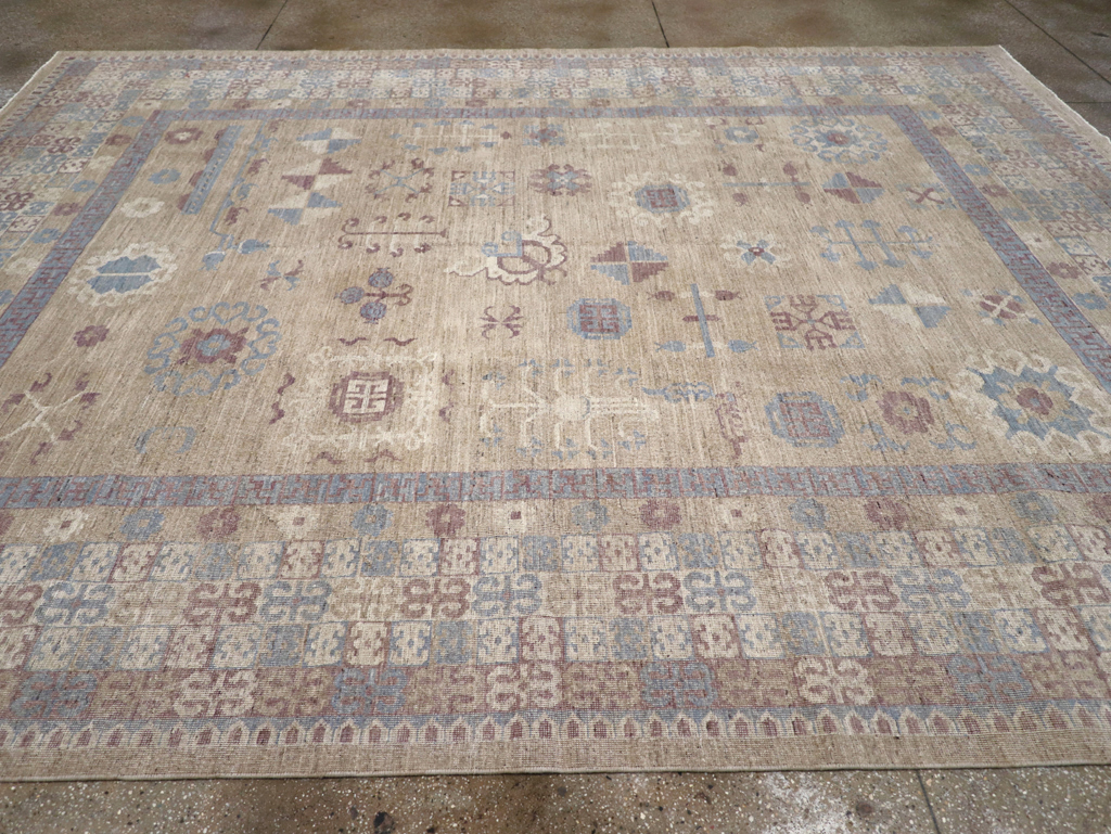 Contemporary East Turkestan Khotan Room Size Carpet, No.31238 - Galerie Shabab