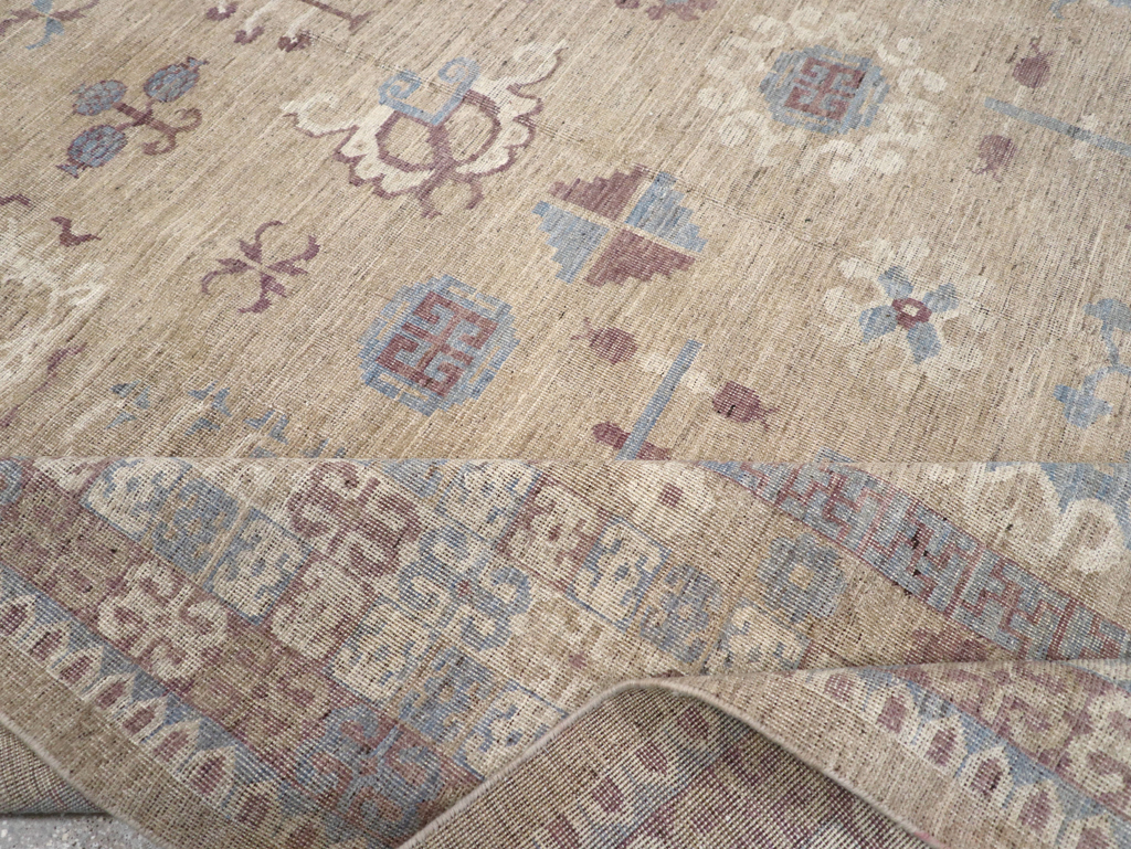 Contemporary East Turkestan Khotan Room Size Carpet, No.31238 - Galerie Shabab