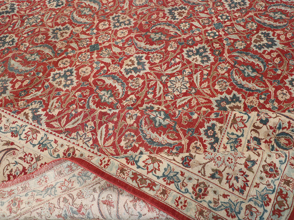 Vintage Persian Isfahan Room Size Carpet, No.31245 - Galerie Shabab