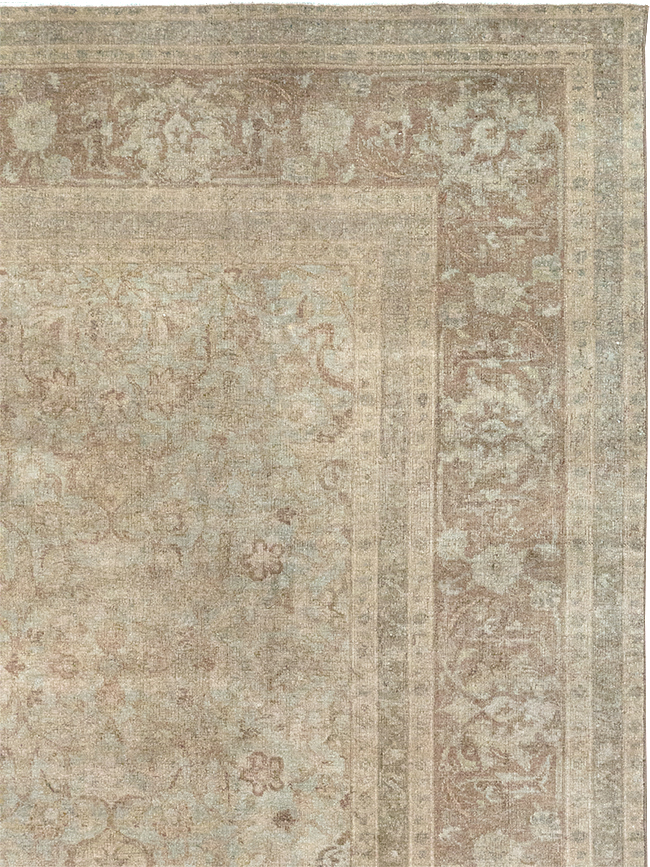 Vintage Persian Tabriz Accent Carpet, No.31246 - Galerie Shabab