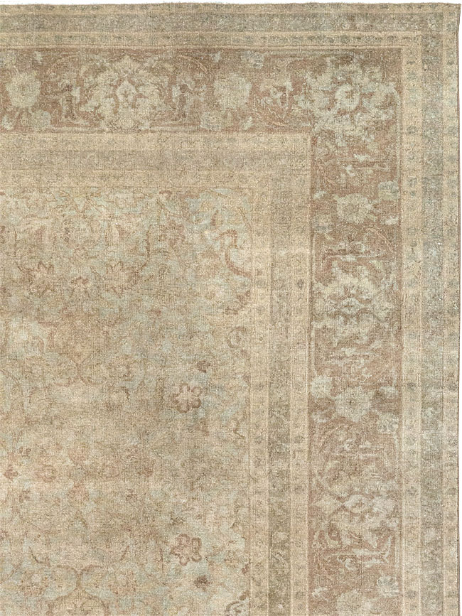 Vintage Persian Tabriz Accent Carpet, No.31246 - Galerie Shabab