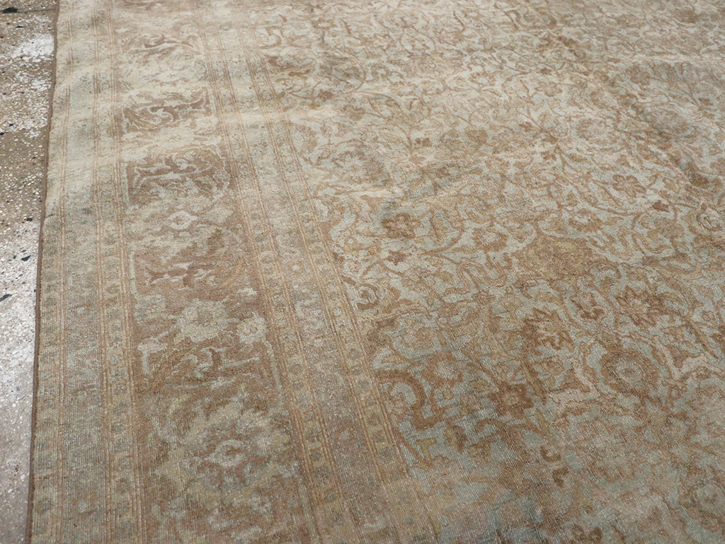 Vintage Persian Tabriz Accent Carpet, No.31246 - Galerie Shabab