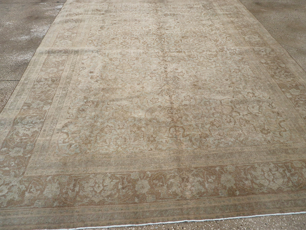 Vintage Persian Tabriz Accent Carpet, No.31246 - Galerie Shabab