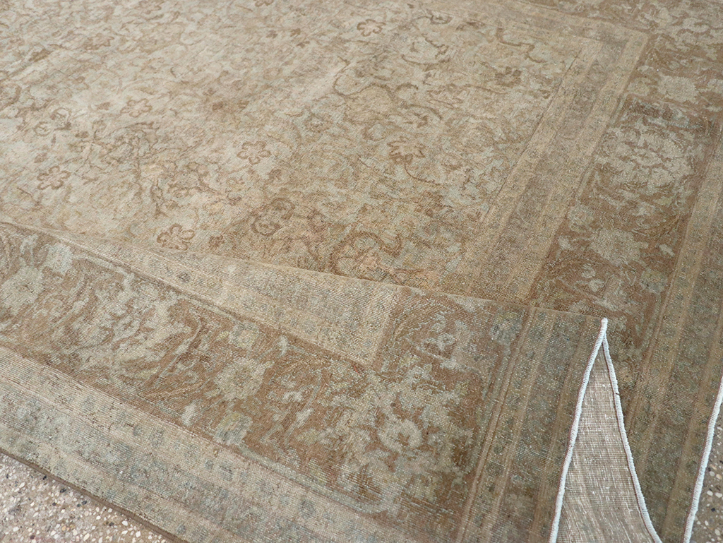 Vintage Persian Tabriz Accent Carpet, No.31246 - Galerie Shabab