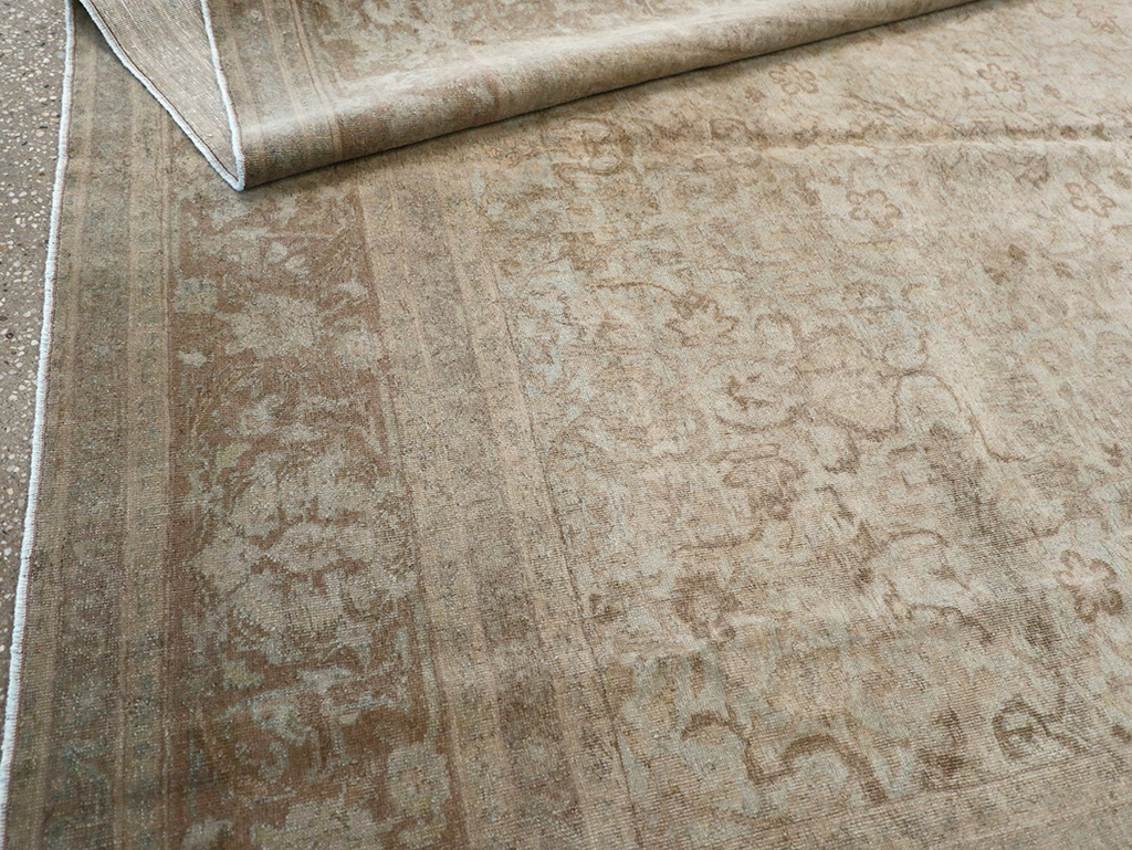 Vintage Persian Tabriz Accent Carpet, No.31246 - Galerie Shabab