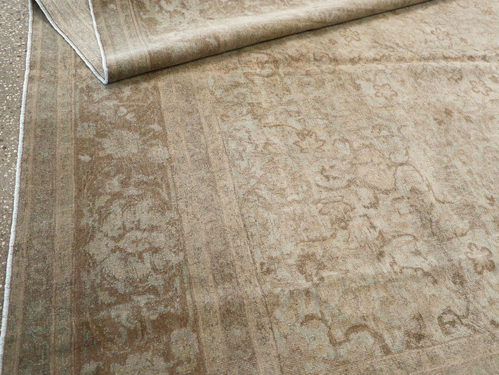 Vintage Persian Tabriz Accent Carpet, No.31246 - Galerie Shabab