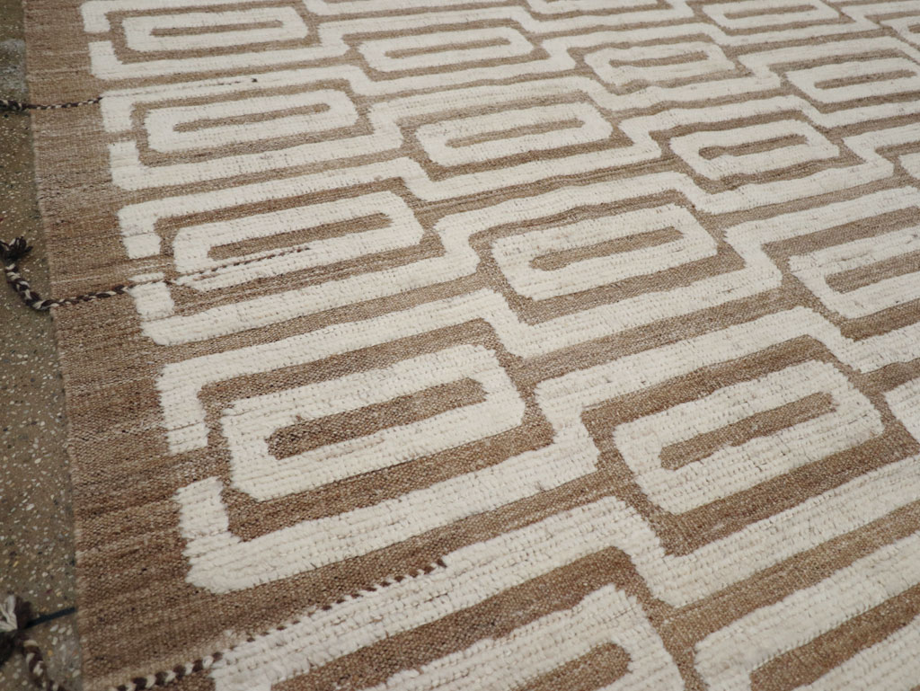 Moroccan Inspired Contemporary Turkish Room Size Carpet, No.31249 - Galerie Shabab