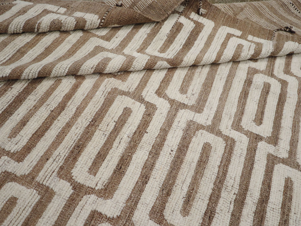 Moroccan Inspired Contemporary Turkish Room Size Carpet, No.31249 - Galerie Shabab