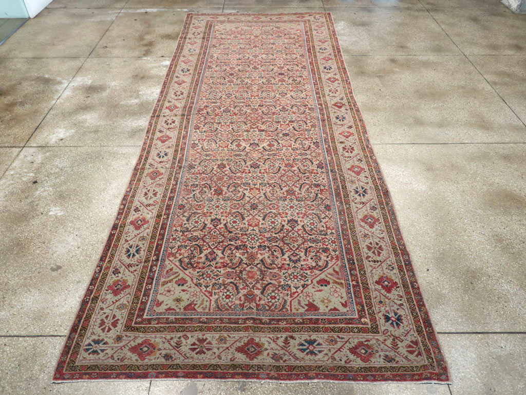 Antique Persian Fereghan Long and Narrow Gallery Carpet, No.31251 - Galerie Shabab