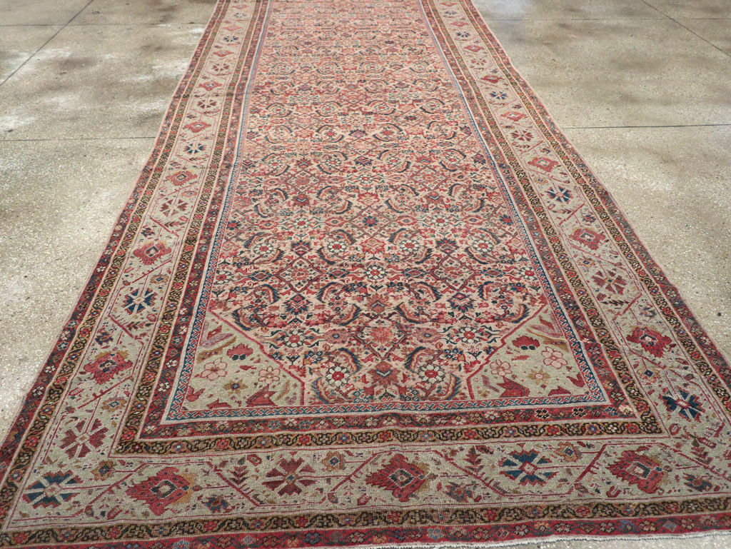 Antique Persian Fereghan Long and Narrow Gallery Carpet, No.31251 - Galerie Shabab