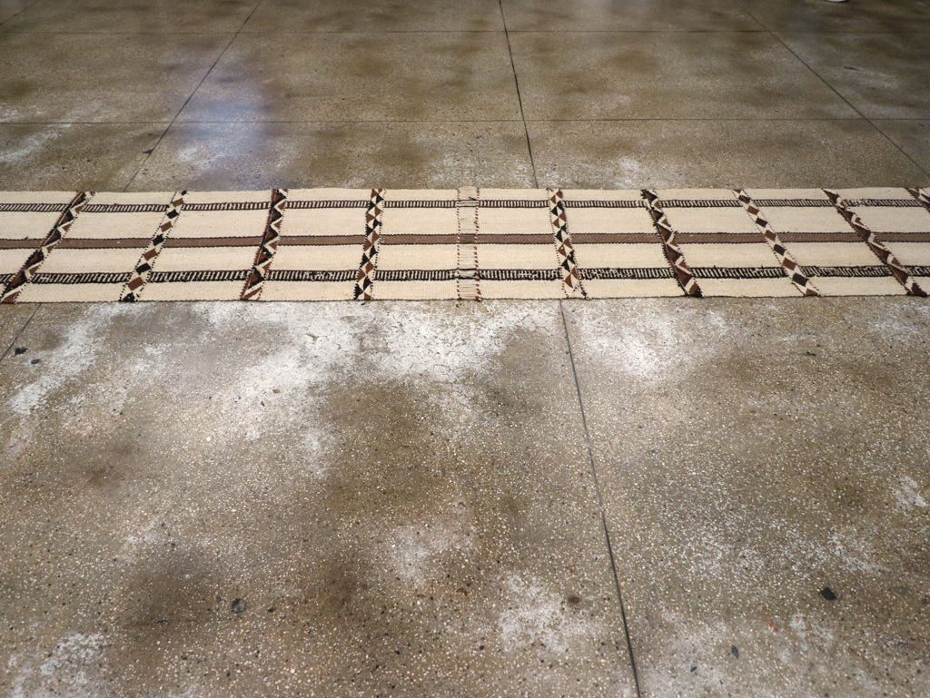 Vintage Turkish Flatweave Tribal Runner, No.31254 - Galerie Shabab