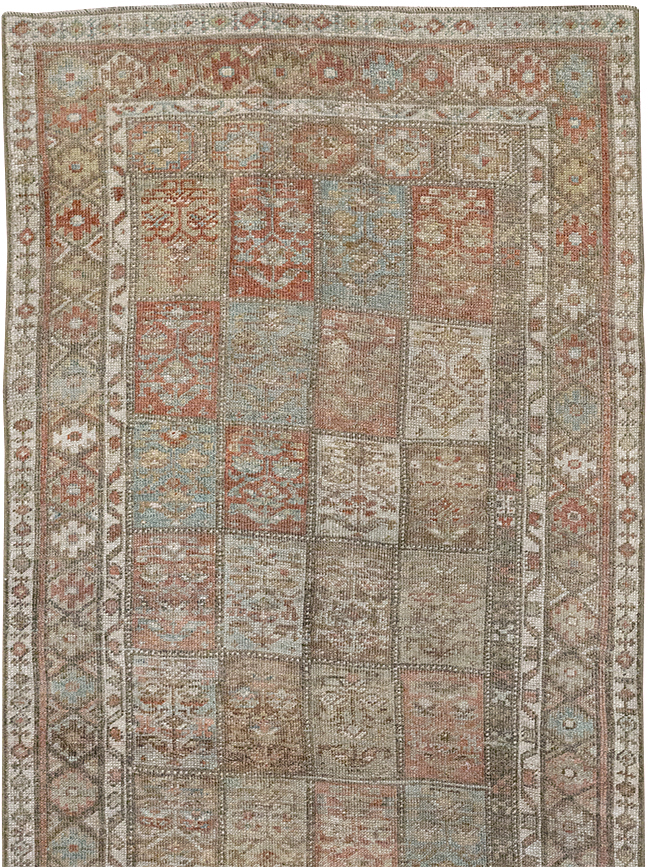 Antique Persian Kurd Bidjar Long Runner, No.31255 - Galerie Shabab