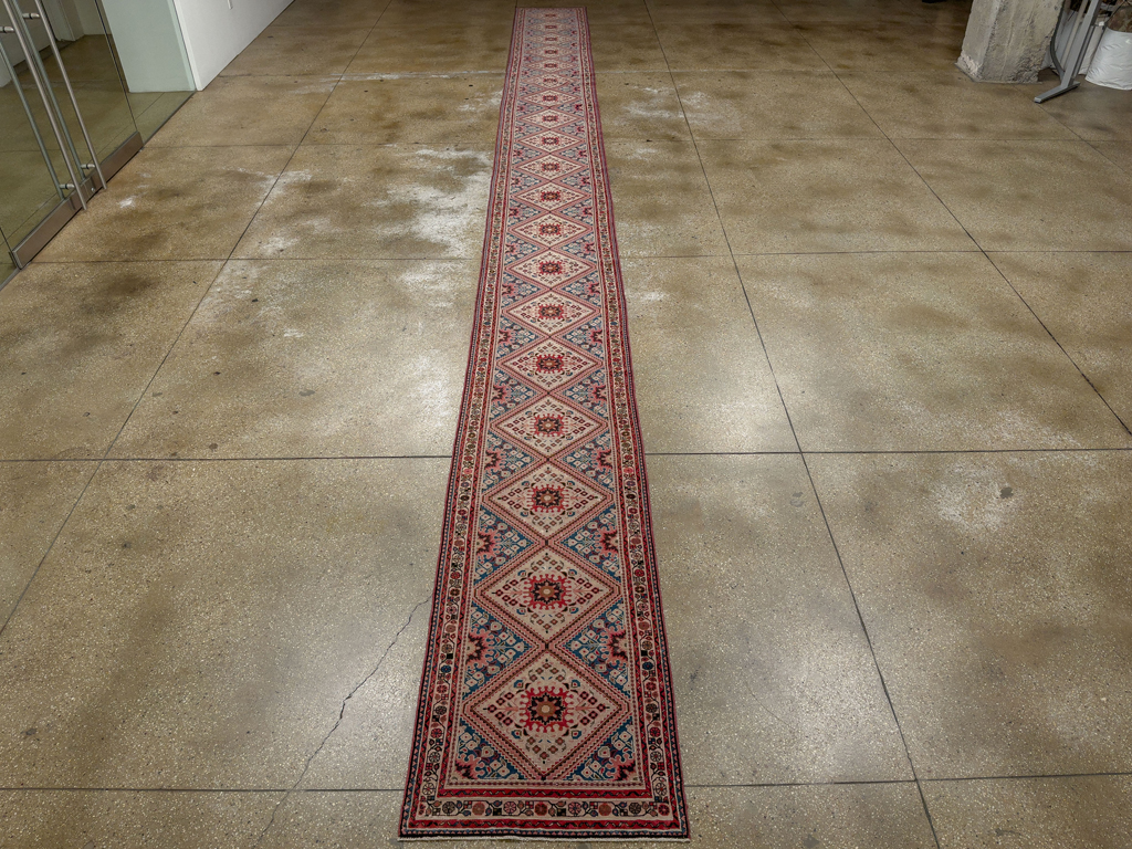 Vintage Persian Hamadan Long Runner, No.31256 - Galerie Shabab