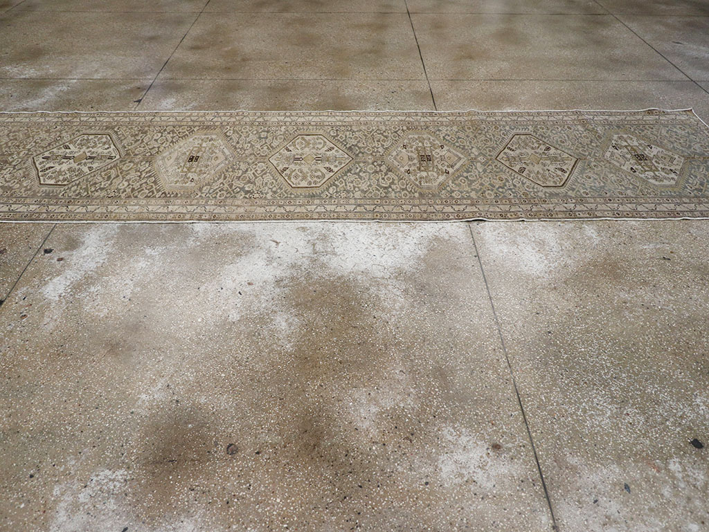 Vintage Persian Malayer Runner, No.31257 - Galerie Shabab