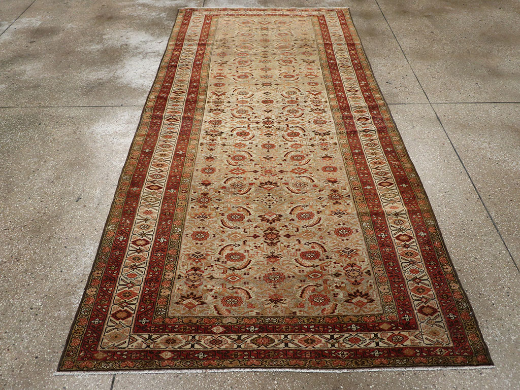Antique Persian Kurdish Accent Rug, No.31261 - Galerie Shabab