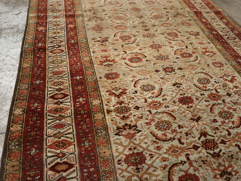 Antique Persian Kurdish Accent Rug, No.31261 - Galerie Shabab
