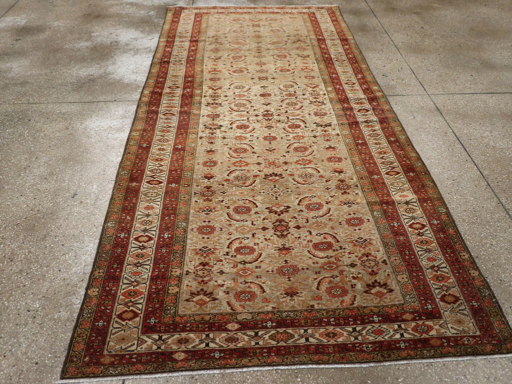 Antique Persian Kurdish Accent Rug, No.31261 - Galerie Shabab