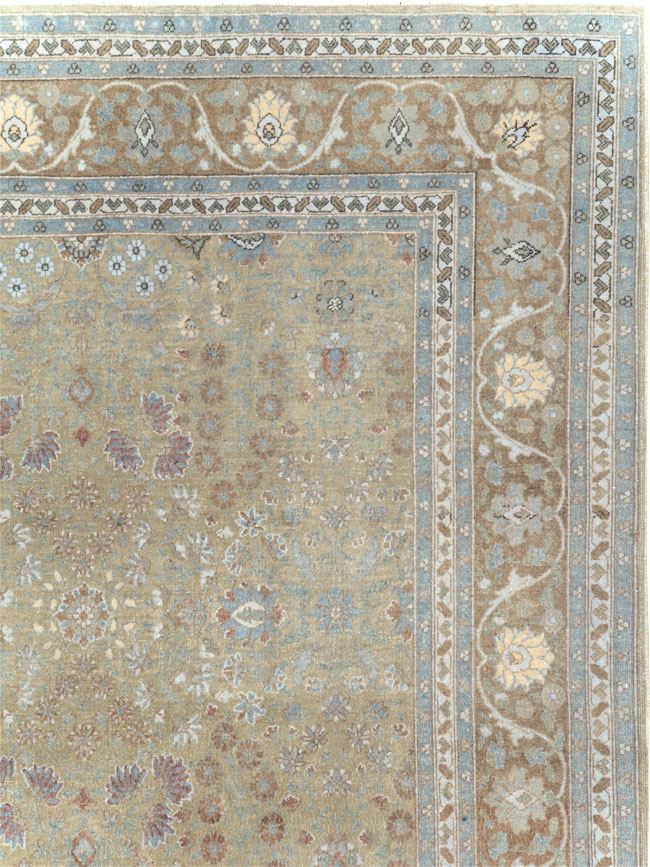 Vintage Turkish Sivas Accent Carpet, No.31264 - Galerie Shabab