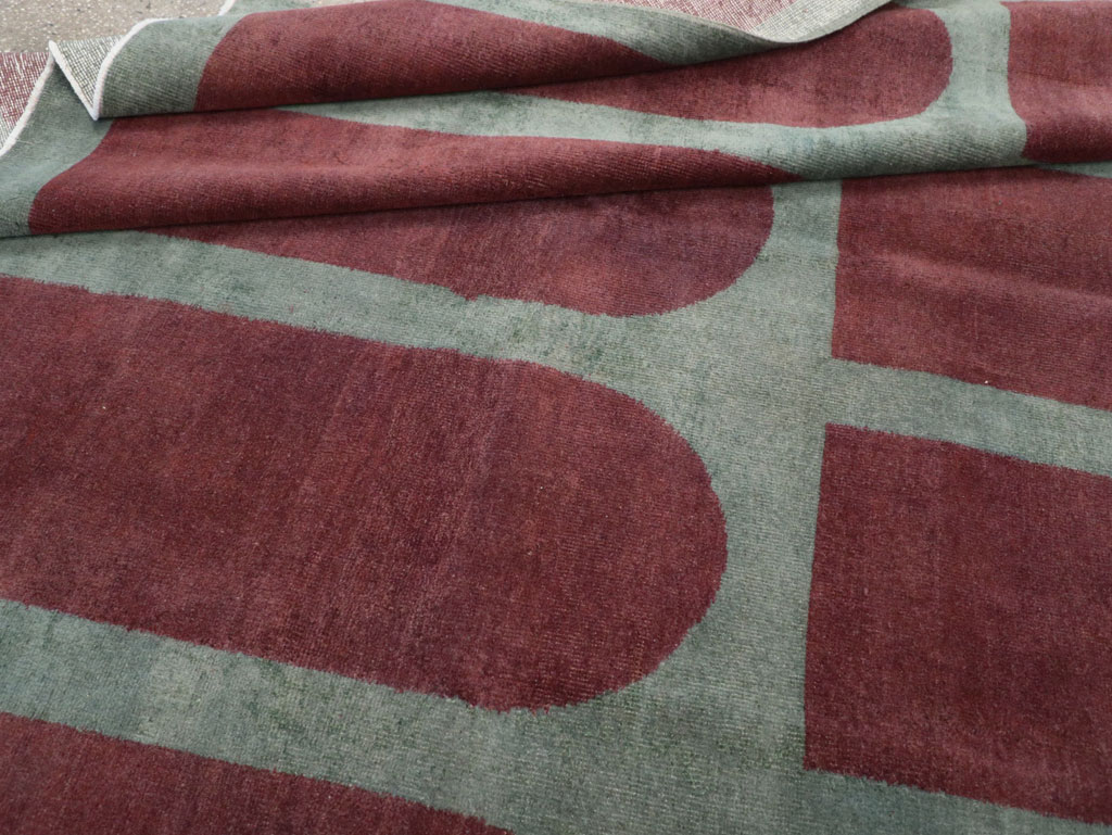 Vintage Turkish Art Deco Stye Room Size Carpet, No.31271 - Galerie Shabab