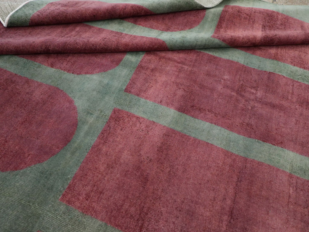 Vintage Turkish Art Deco Style Room Size Carpet, No.31272 - Galerie Shabab