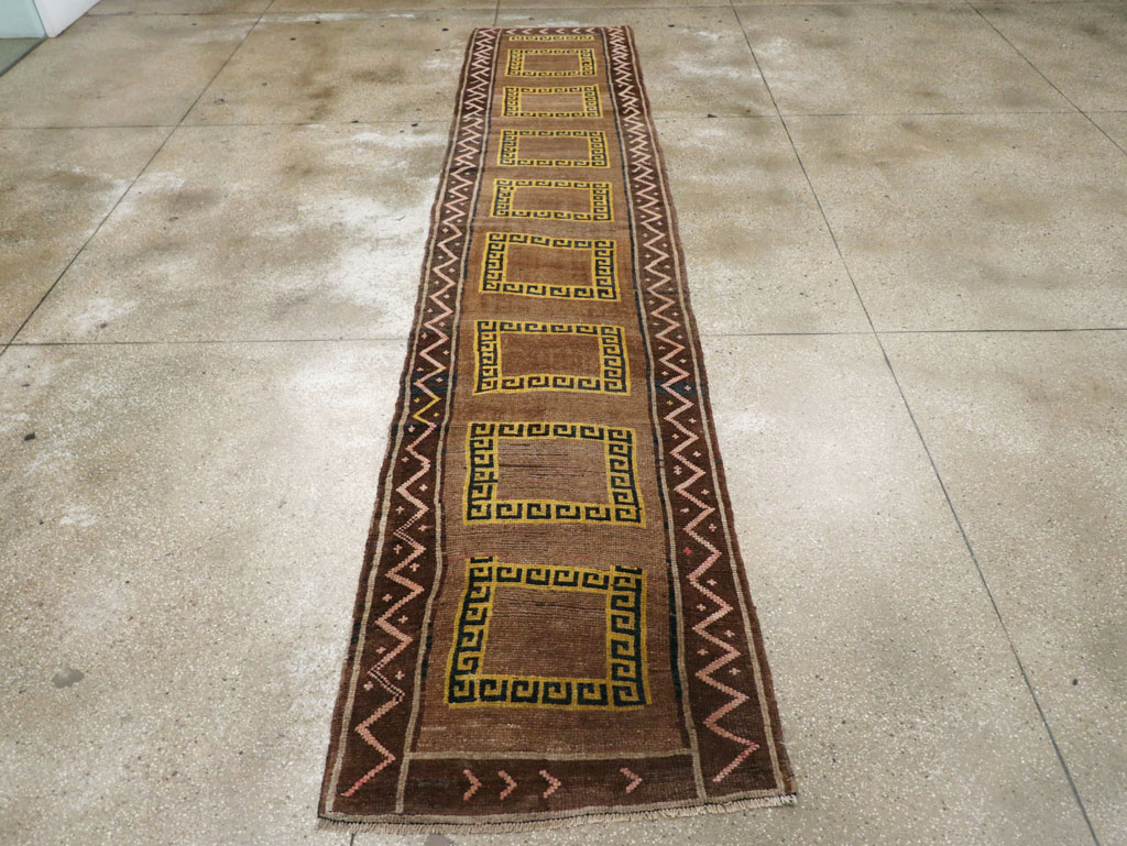 Vintage Turkish Anatolian Tribal Runner, No.31280 - Galerie Shabab