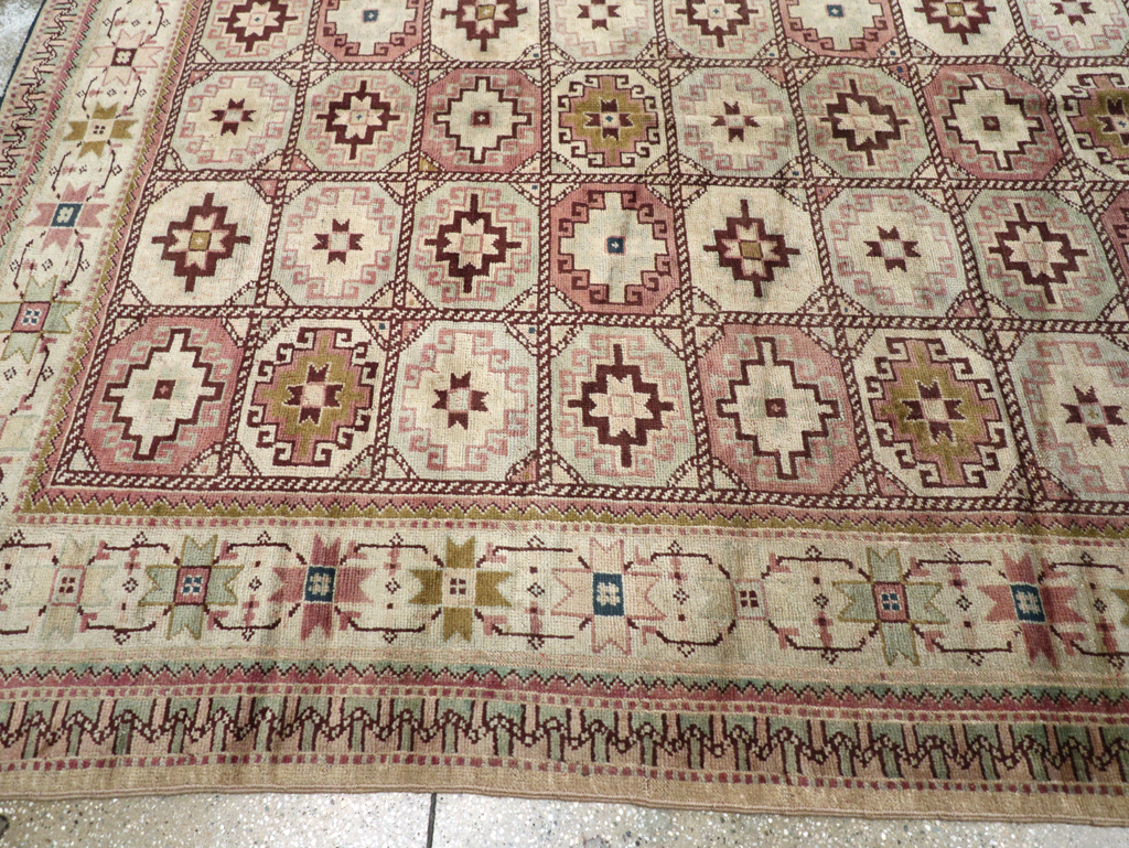 Tribal Turkoman Inspired Vintage Turkish Oushak Room Size Carpet, No.31281 - Galerie Shabab