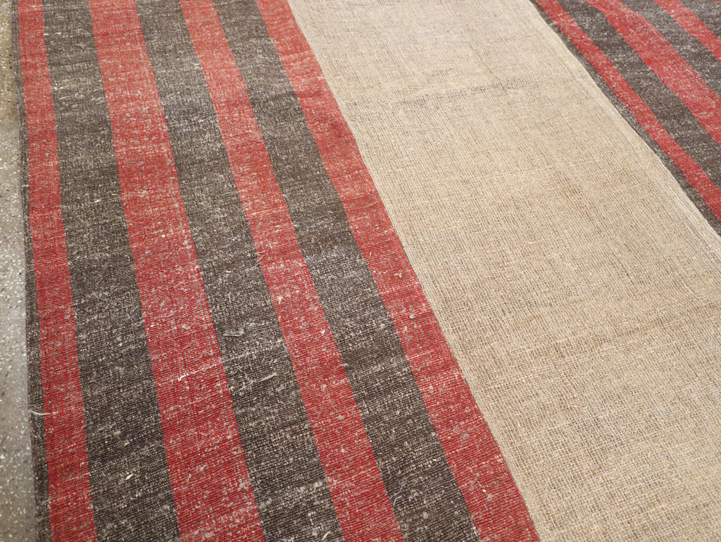 Vintage Turkish Flatweave Kilim Room Size Carpet, No.31284 - Galerie Shabab
